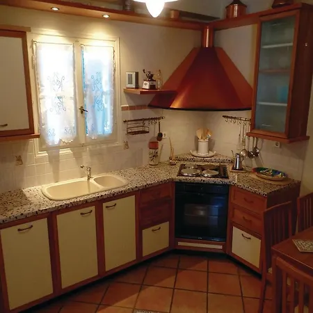 Four-bedroom Holiday In بيت للعطل انو سيروس