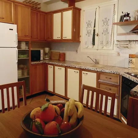 بيت للعطل Four-bedroom Holiday In *