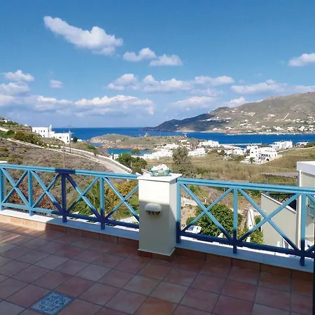 Four-bedroom Holiday In * Ano Syros